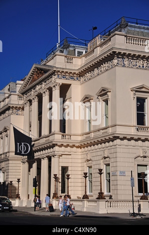 Institute Of Directors, Pall Mall, London, UK Stock Photo - Alamy