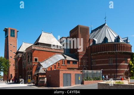The contrasting new and old wings of the Royal Shakespeare Company theatre, Stratford upon Avon. UK. Stock Photo