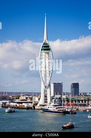 Portsmouth Harbour: Spinnaker Tower, England UK Stock Photo