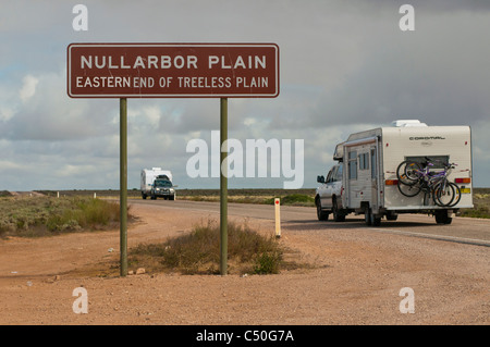 Sign near Penong at the eastern end of the Nullarbor Plain in South Australia Stock Photo