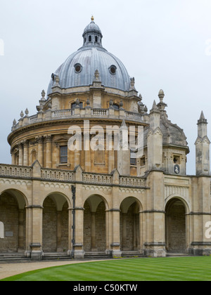 The Radcliffe Camera viewed from the Great Quadrangle of All Souls College, Oxford Stock Photo