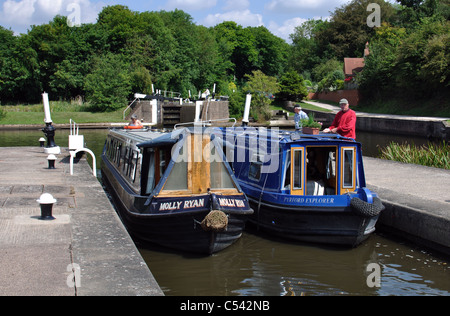 Narrowboats on the Grand Union Canal at Knowle Locks Stock Photo