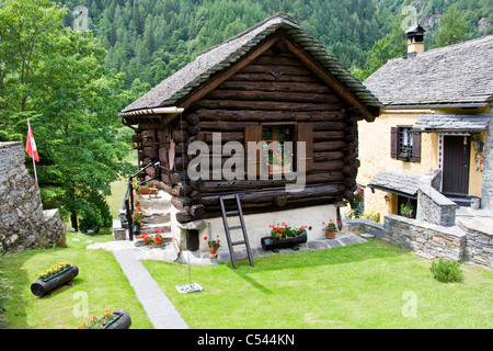 Old house, Mogno, Ticino, Switzerland Stock Photo