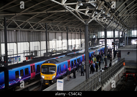 City of Leeds main train station platform Stock Photo