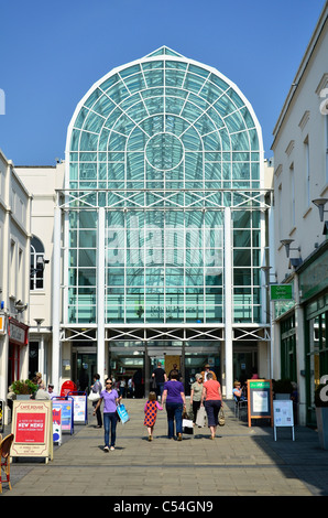 Leamington Spa, Royal Priors Shopping Centre Glass Atrium Roof ...