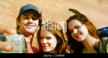 127 HOURS  - 2007 Cloud Eight Films/Decibel Films production with from left: James Franco, Kate Mara and Amber Tamblyn Stock Photo