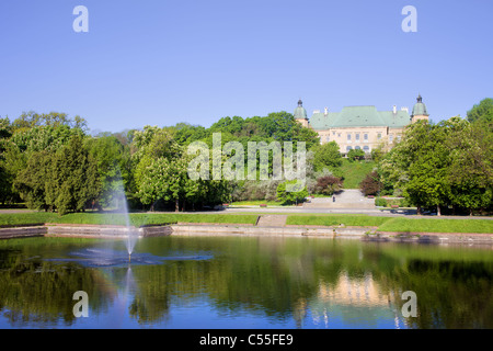 Park in front of the Ujazdowski Castle in Warsaw, Poland Stock Photo