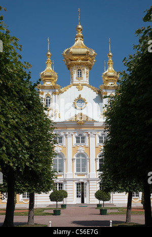 The East Chapel, one of a pair flanking the central buildings of Peterhof Palace. St.Petersburg, Russia Stock Photo