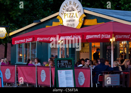 Pizza Restaurant, Gabriel's Wharf, London, England Stock Photo