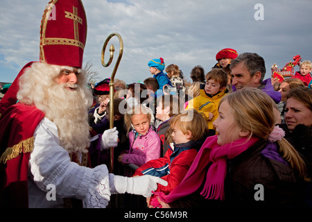 The Netherlands, Loosdrecht, Festival of Sinterklaas or Sint Nicolaas, celebrated annually on Saint Nicholas eve on 5 December. Stock Photo