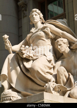 America Statue, Four Continents, Alexander Hamilton U.S. Custom House, NYC Stock Photo