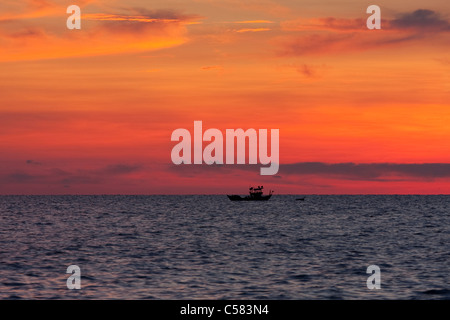 Asia, atmosphere, ambience, outside, on, field recording, island, isle, coast, Long, sea, palms, Phu, Quoc, South-East Asia, san Stock Photo