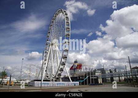 The Wheel of Gothenburg with Skanskaskrapan skycraper in the background Stock Photo