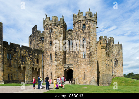Alnwick Castle (used as location for Hogwarts School in the Harry Potter films), Alnwick, Northumberland, North East England, UK Stock Photo
