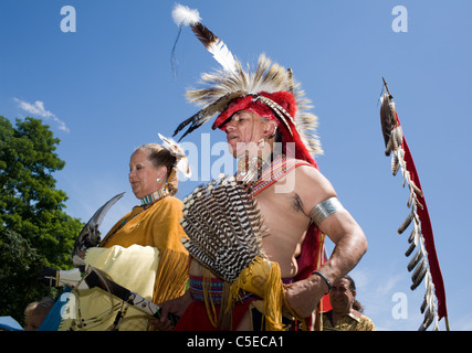 Grand Entrance of Native Americans in regalia, Iroquois Powwow ...