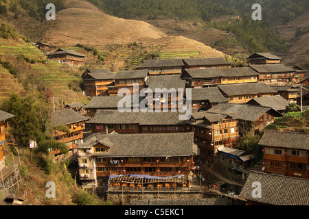 The world-famous rice terraces of Longji 'backbone of the dragon' and the village of Ping An near  Long Sheng, Guangxi, China Stock Photo