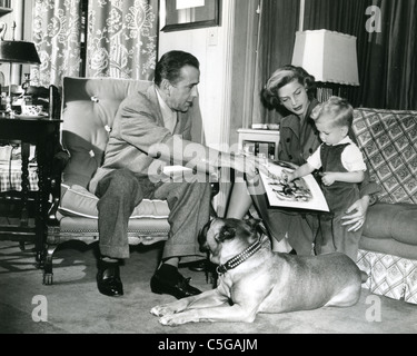 HUMPHREY BOGART and Lauren Bacall with their son Stephen in 1953 Stock ...