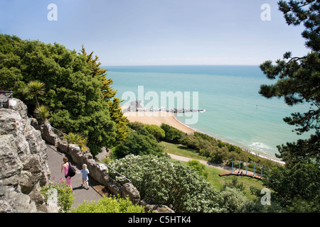 GREAT BRITAIN UK ENGLAND KENT FOLKESTONE: THE ZIG ZAG PATH AND BEACH FROM THE LEAS Stock Photo
