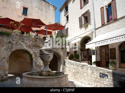 Fountain in square, St Paul de Vence, Provence, France Stock Photo