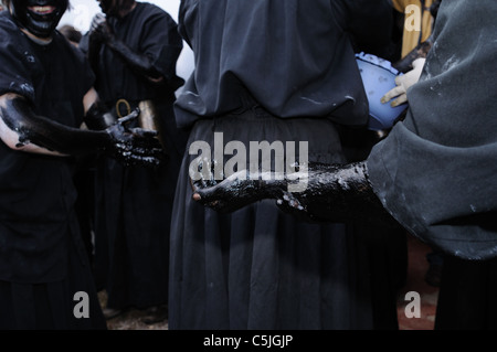 ' Devils Luzón ' Preparing for Carnival in LUZON. Guadalajara . Castille - La Mancha . SPAIN Stock Photo