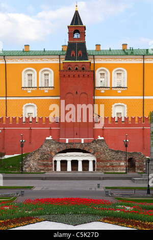 Middle Arsenalnaya Tower of the Kremlin and Ancient-Style grotto in the Alexander Garden in Moscow. Stock Photo