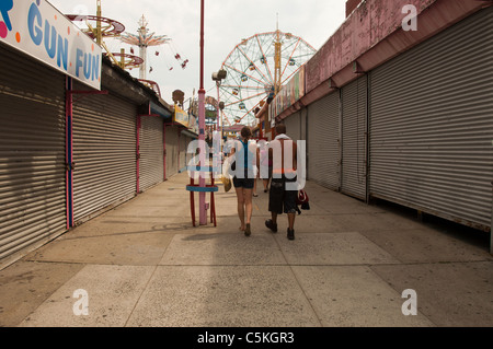 Closed arcade businesses on Jones Walk in Coney Island in Brooklyn in New York on Saturday, July 23, 2011. (© Richard B. Levine) Stock Photo