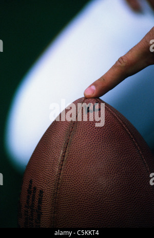 Lawrence Taylor, #56 NY Giants,1984 vs Kansas City Chiefs Stock Photo -  Alamy