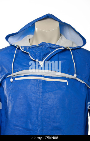 Peter Storm overhead men's cagoule waterproof jacket in dark blue.  Stormtech range. Nylon material Stock Photo - Alamy