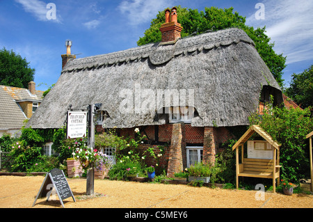 Thatched Cottage Hotel & Restaurant, Brookley Road, Brockenhurst, New Forest, Hampshire, United Kingdom Stock Photo