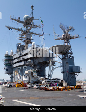 the-uss-abraham-lincoln-aircraft-carrier-docked-at-a-port-in-eastern