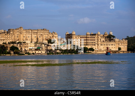 City Palace seen from lake pichola, Udaipur, Rajasthan. Stock Photo