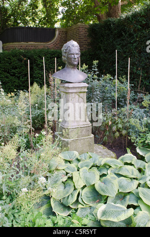 Statue Bust of The Queen Mother Clarence House garden The Mall Westminster London Uk Stock Photo