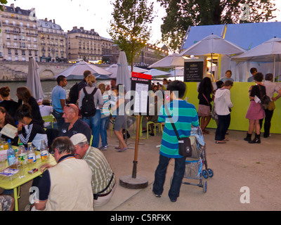 Paris, France, Crowd People Enjoying Annual Beach Event in City, Paris Plages, French Restaurant on Quay, River Seine plage, Snack Bar Stock Photo