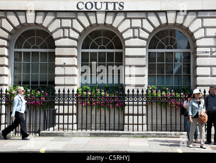 Branch of Coutts Bank in Central London Stock Photo - Alamy