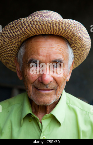 Elderly farmer in Canton La Junta, Comalapa, Chalatenango, El Salvador Stock Photo