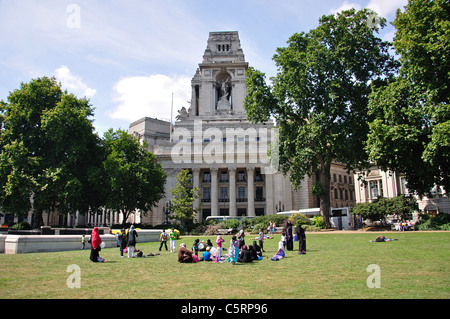 Trinity Square Gardens, Tower Hill, London Borough of Tower Hamlets, Greater London, England, United Kingdom Stock Photo