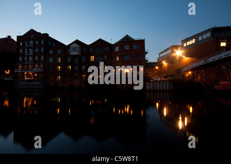 Leeds and Liverpool Canal in Leeds City Centre at dusk Stock Photo