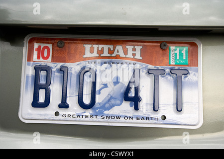 License plate with the slogan Life Elevated, Delicate Arch in Arches ...