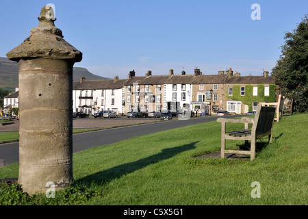 Early morning light across Reeth Green, Swaledale, Yorkshire, England Stock Photo