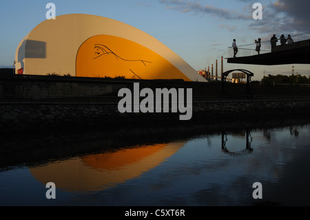 Auditorium ' Niemeyer Center ' in Ría of AVILÉS . Principado de Asturias . SPAIN Stock Photo