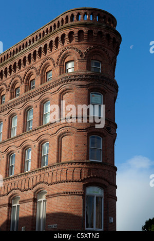 Leeds Bridge House,also known as the Flat Iron. Stock Photo