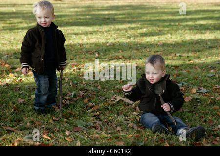 twin boys in the park Stock Photo