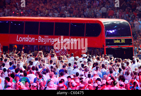 LONDON BUS BIRDS NEST OLYMPIC STADIUM OLYMPIC STADIUM BEIJING CHINA 24 August 2008 Stock Photo