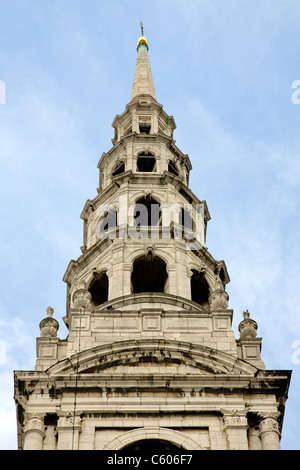 Spire of St Bride's church in City of London designed by Christopher Wren and said to be inspiration for tiered wedding cakes Stock Photo