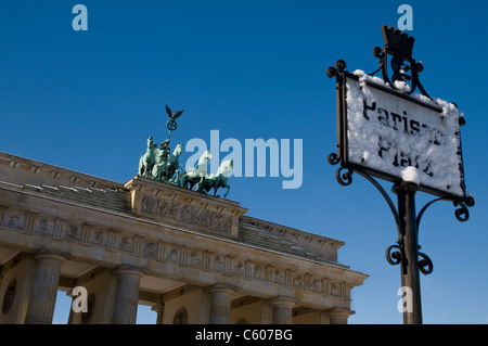 Looking up at Brandenburg Gate from Pariser Platz, Unter den Linden, Berlin, Germany Stock Photo
