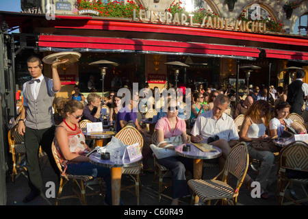 Le Depart Saint Michel cafe Paris France Stock Photo - Alamy