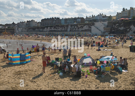 Viking Bay the beach at Broadstairs Kent. Crowds of people on holiday tourists on their annual summer holidays. South Coast England 2011 2010 UK HOMER SYKES Stock Photo