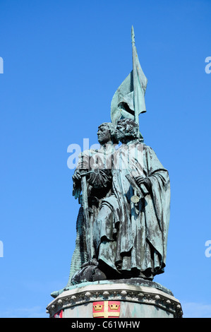 Bruges / Brugge, Flanders, Belgium. Markt - main market square. Statue of Pieter de Coninck and Jan Breidel Stock Photo