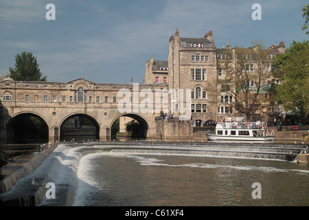 The weir on the River Avon below Pulteney Bridge, as viewed from Parade Gardens, Bath, England. Stock Photo