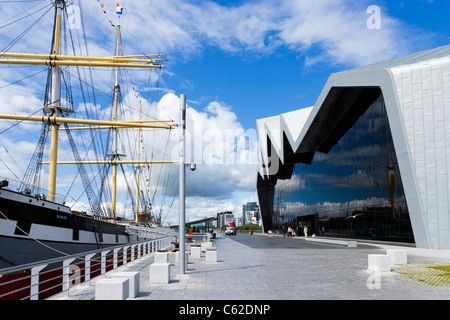 The Riverside Museum (new building of the Glasgow Museum of Transport) and The Tall Ship, Glasgow, Scotland, UK Stock Photo